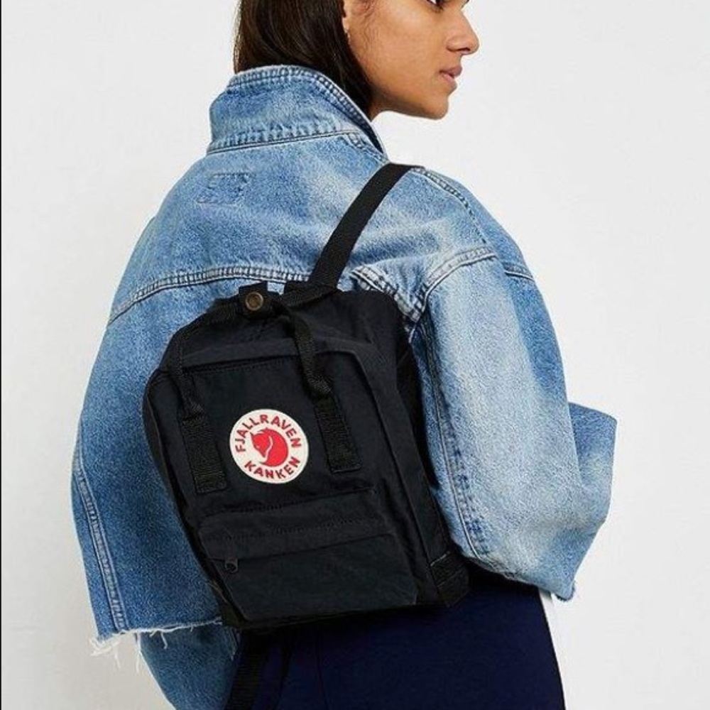Fjallraven Kanken mini backpack (Black)